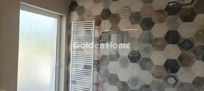 House 300m<sup>2</sup> for rent photo 17