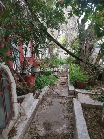 Οικιστικό 242τ.μ. προς πώληση φωτογραφία 1