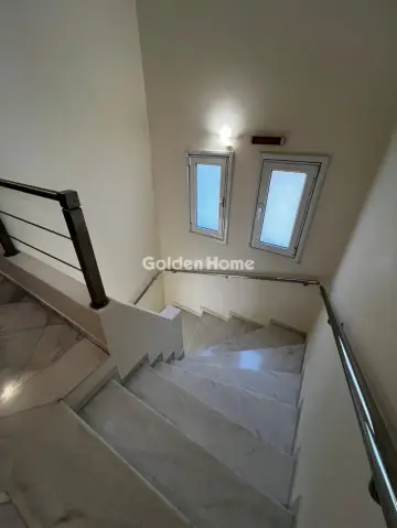 复式公寓 221m<sup>2</sup> for rent photo 5396496