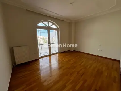 复式公寓 221m<sup>2</sup> for rent photo 5396506