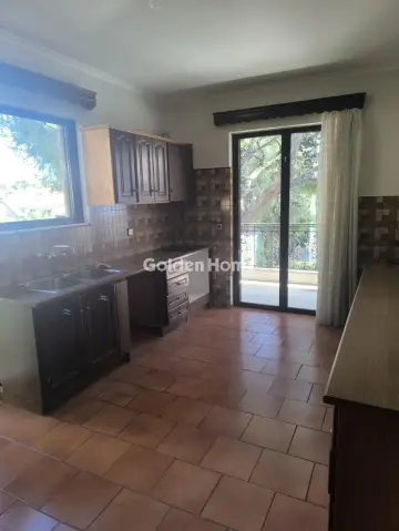 Floor Apartment 210m<sup>2</sup> for rent photo 10