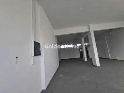 Store 115m<sup>2</sup> for rent photo 2