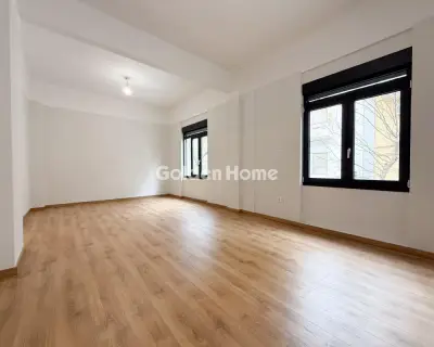 Office 140m<sup>2</sup> for rent photo 3