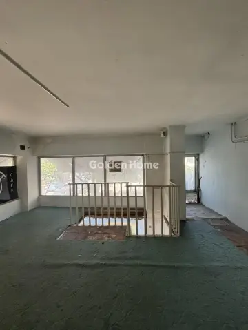 Store 136m<sup>2</sup> for rent photo 5386519