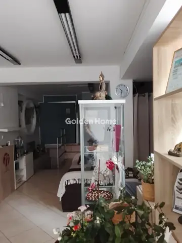 Store 42m<sup>2</sup> for rent photo 3