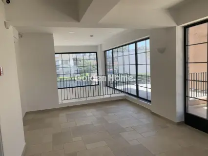 Office 150m<sup>2</sup> for rent photo 5