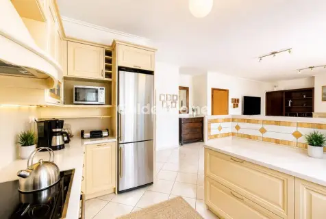 Floor Apartment 140m<sup>2</sup> for sale photo 3
