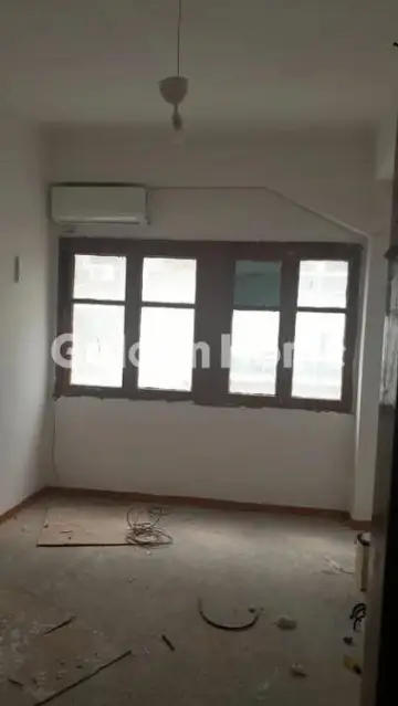 Office 19m<sup>2</sup> for rent photo 3