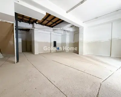 店铺 198m<sup>2</sup> for rent photo 2