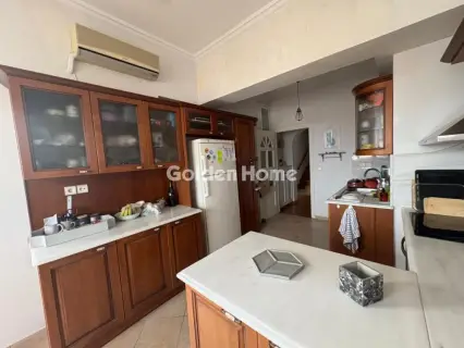 Floor Maisonette 209m<sup>2</sup> for sale photo 8