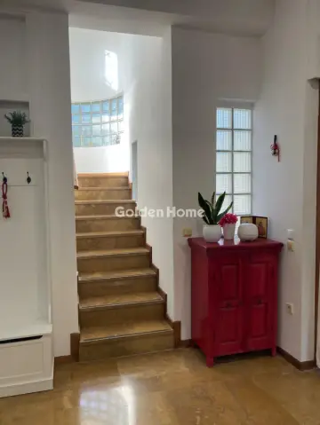 独立复式小屋 210m<sup>2</sup> for rent photo 5405343