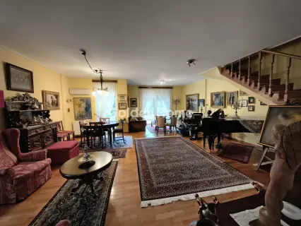 Floor Maisonette 150m<sup>2</sup> for sale photo 1
