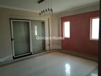 House 300m<sup>2</sup> for sale photo 2