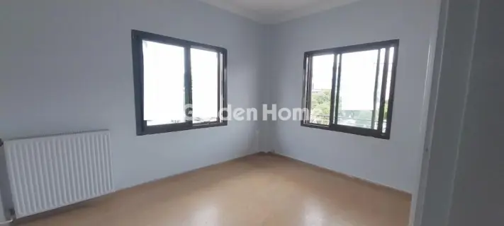Office 120m<sup>2</sup> for rent photo 3