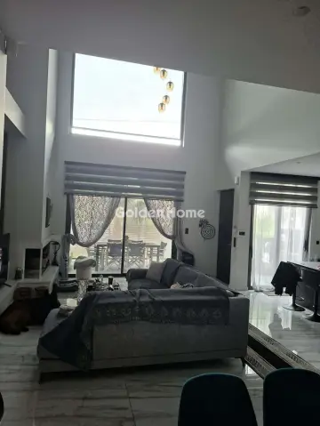 独立复式小屋 130m<sup>2</sup> for sale photo 2