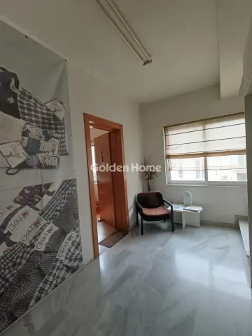 Office 327m<sup>2</sup> for rent photo 1