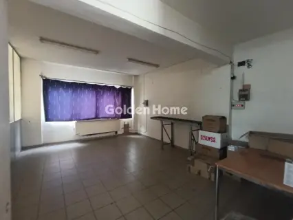 Office 327m<sup>2</sup> for rent photo 2