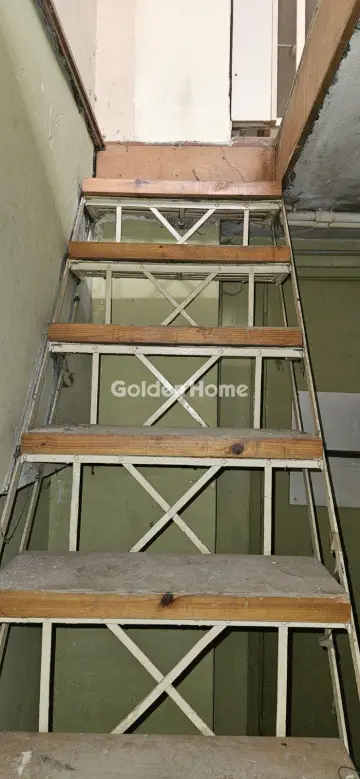 Store 130m<sup>2</sup> for rent photo 10