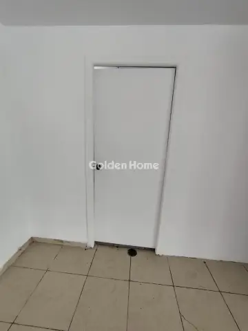 Store 150m<sup>2</sup> for rent photo 21