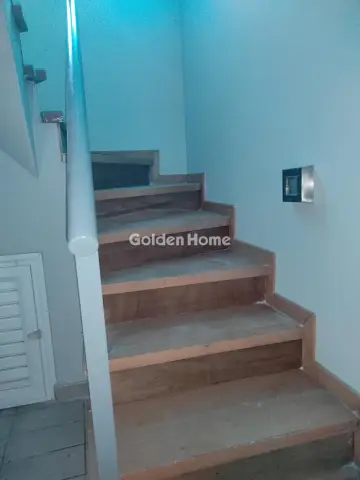 Independent Maisonette 283m<sup>2</sup> for sale photo 5397890