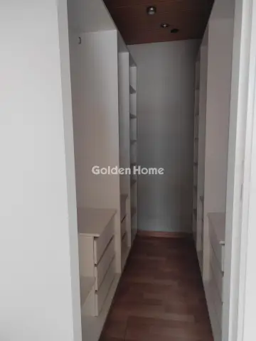 Independent Maisonette 283m<sup>2</sup> for sale photo 5397903