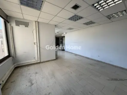 Office 330m<sup>2</sup> for rent photo 7