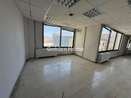 Office 330m<sup>2</sup> for rent photo 9