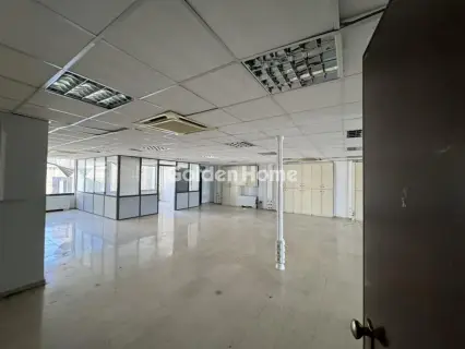 Office 330m<sup>2</sup> for rent photo 12