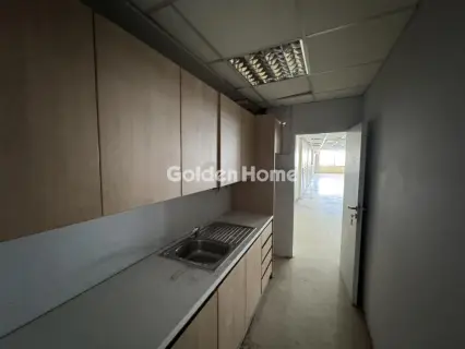 Office 330m<sup>2</sup> for rent photo 15