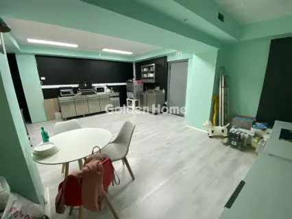 Selling a Business 200m<sup>2</sup> for sale photo 5401723