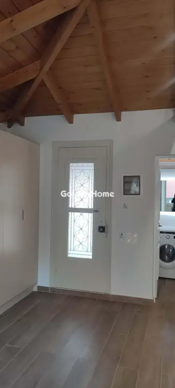 Independent Building 200m<sup>2</sup> for rent photo 5403863