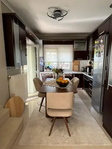 Maisonette Attached 163m<sup>2</sup> for sale photo 14