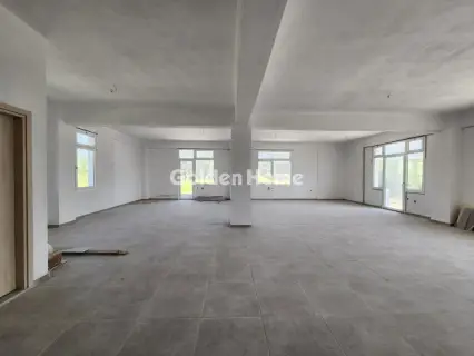 独立建筑 1050m<sup>2</sup> for rent photo 3