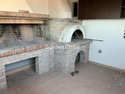 Independent Maisonette 265m<sup>2</sup> for rent photo 5522930