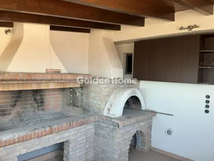 Independent Maisonette 265m<sup>2</sup> for rent photo 5522930