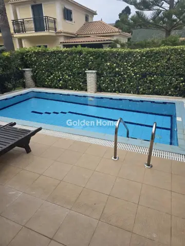 Hotel 850m<sup>2</sup> for sale photo 1