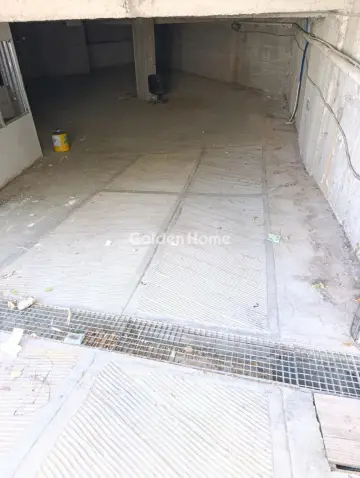 Warehouse 180m<sup>2</sup> for rent photo 1