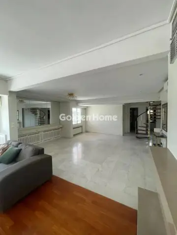 Floor Apartment 190m<sup>2</sup> for rent photo 5565384