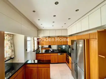 Floor Apartment 190m<sup>2</sup> for rent photo 5565389