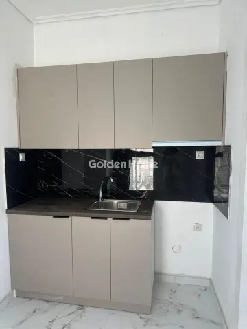 Penthouse 33m<sup>2</sup> for rent photo 5418421