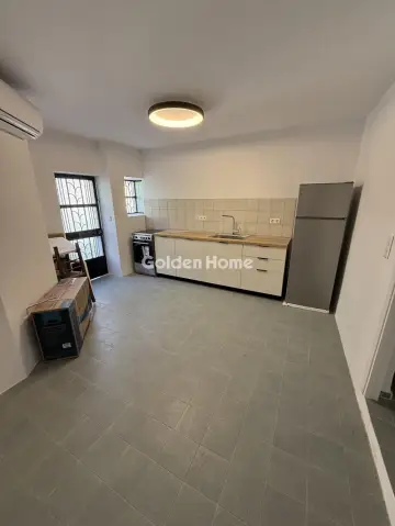 Studio 23m<sup>2</sup> for rent photo 1