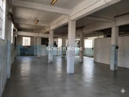 Independent Building 911m<sup>2</sup> for rent photo 3