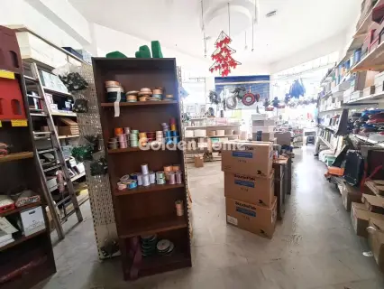 Store 180m<sup>2</sup> for rent photo 6