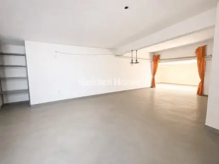 Warehouse 170m<sup>2</sup> for sale photo 1