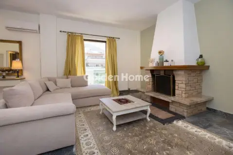 Floor Apartment 150m<sup>2</sup> for rent photo 2