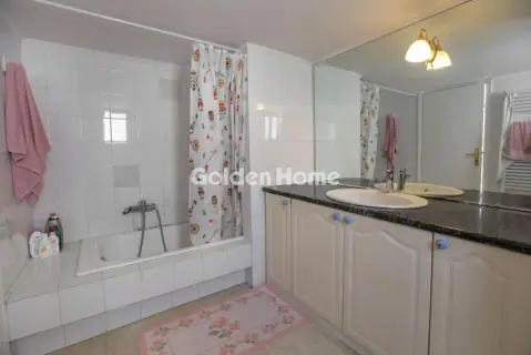 Floor Apartment 150m<sup>2</sup> for rent photo 17