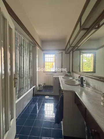 Maisonette Attached 297m<sup>2</sup> for sale photo 11