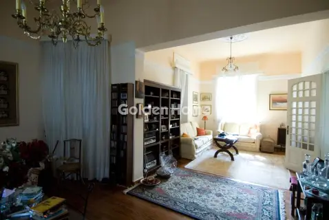 House 300m<sup>2</sup> for rent photo 3