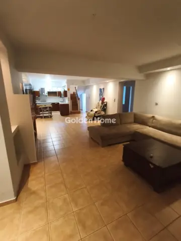 House 360m<sup>2</sup> for rent photo 24