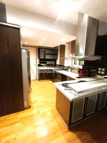 House 360m<sup>2</sup> for rent photo 9